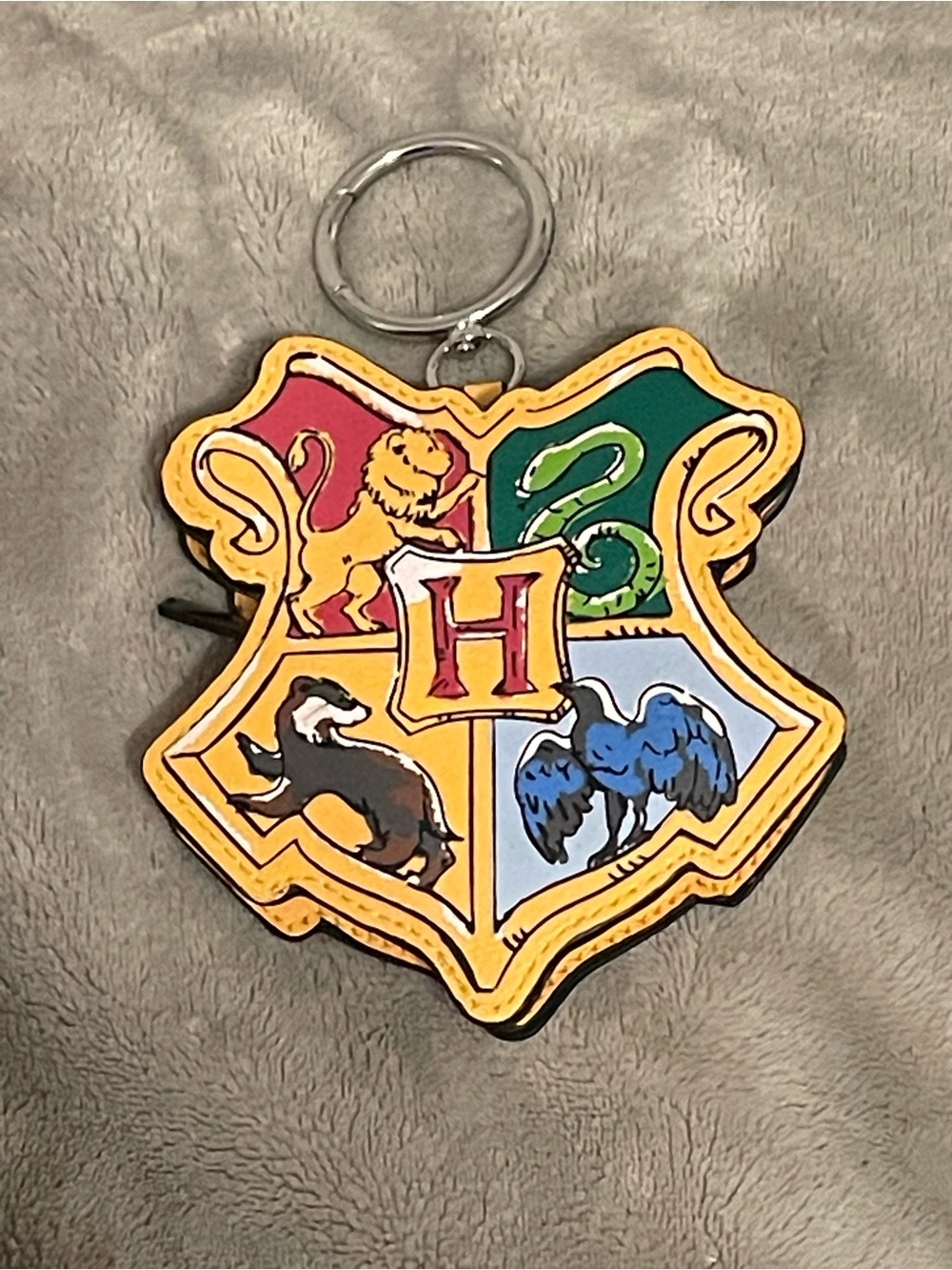 Vera Bradley Multi-Color Hogwarts Crest coin purse/Keychain